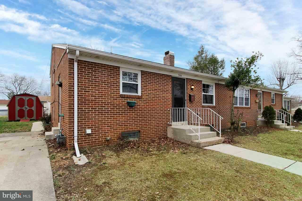 Property Photo:  948 E Walnut Street  PA 17331 