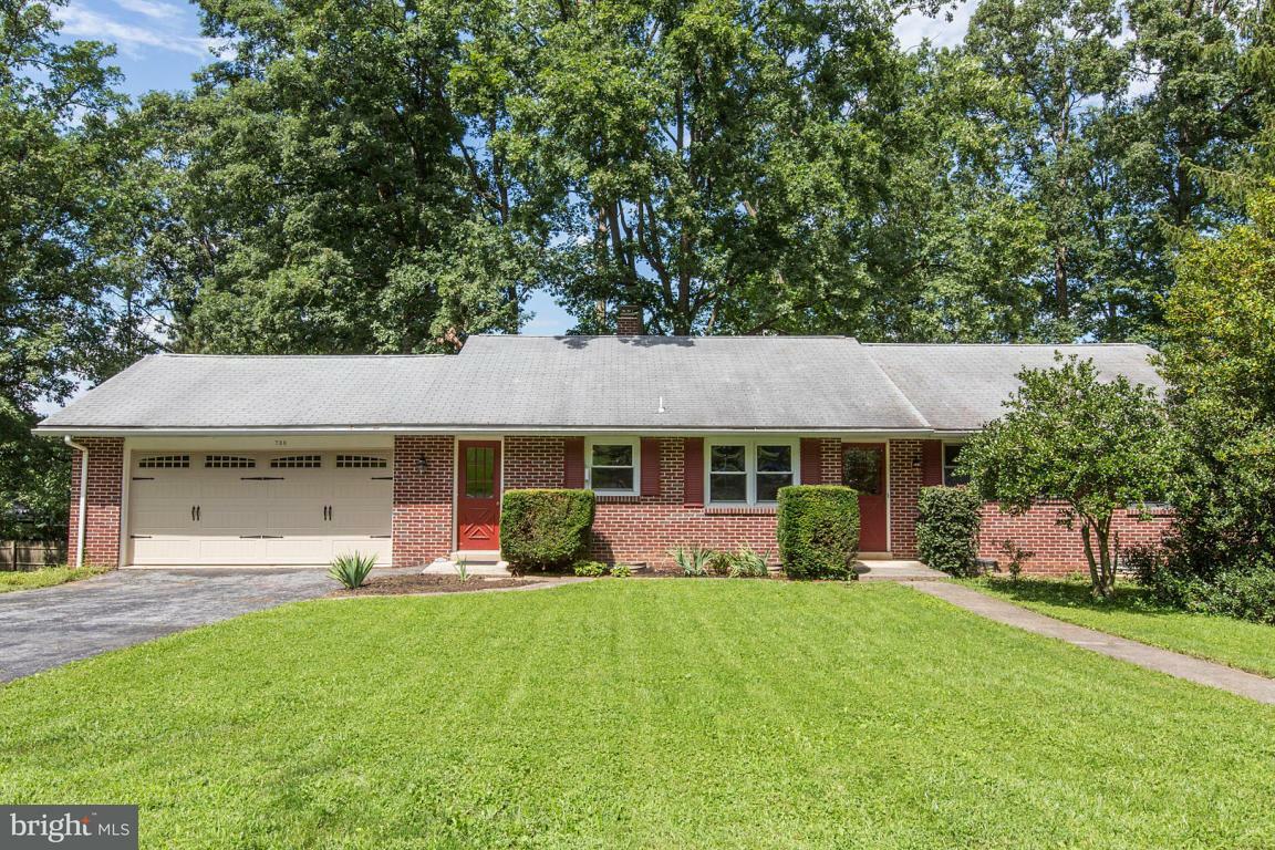 Property Photo: 730 N Maple Street PA 17522