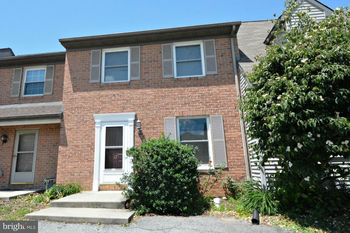 Property Photo:  17 Thornapple Drive  PA 17547 