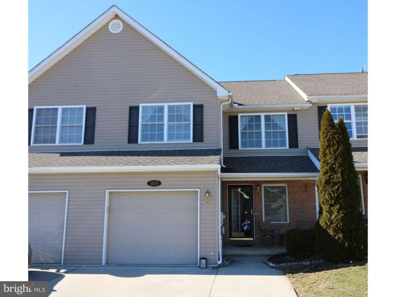 Property Photo: 1419 Mohr Circle 73 PA 18062