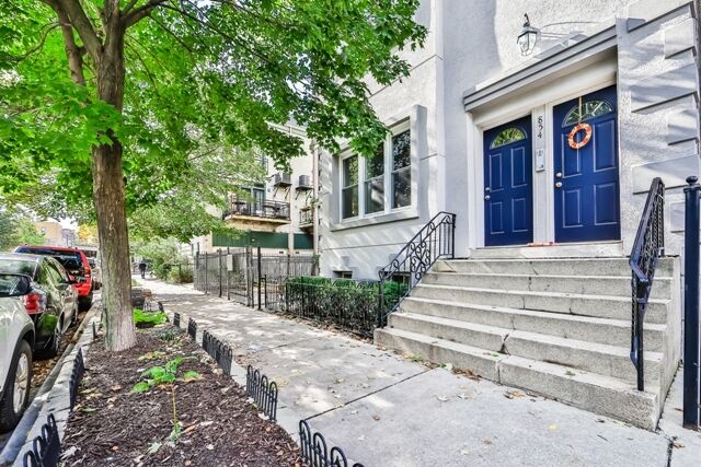 Property Photo: 854 Paulina Street 1 IL 60622