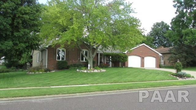 Property Photo:  801 Hillcrest  IL 61571 