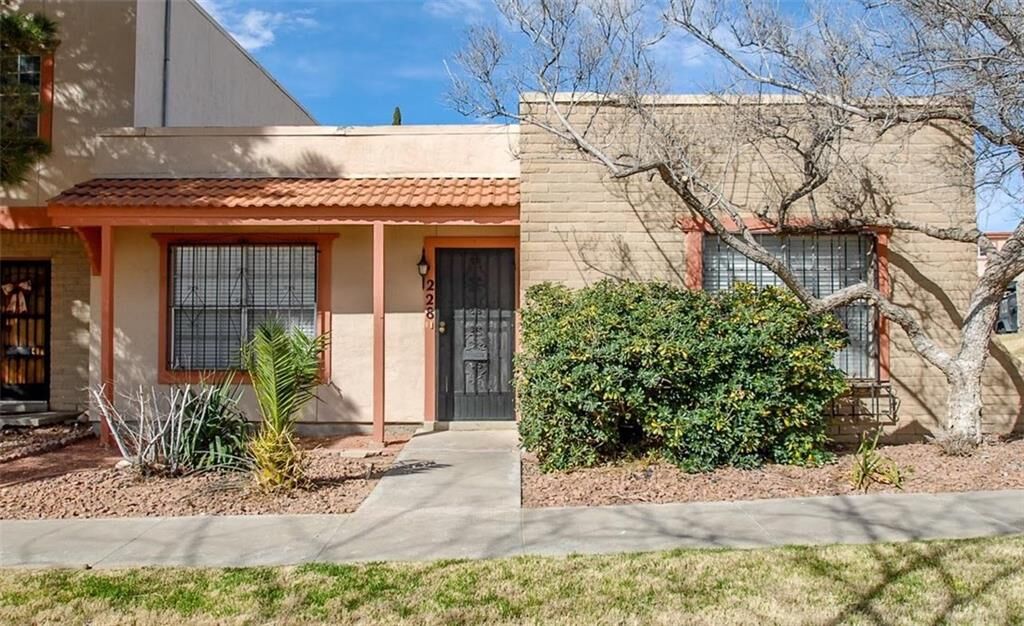 Property Photo: 228 Maricopa Drive TX 79912
