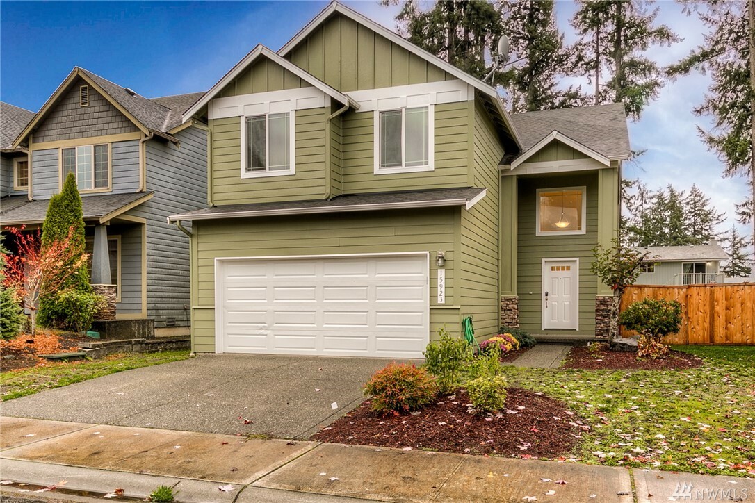 Property Photo: 15923 67th Av Ct E WA 98375