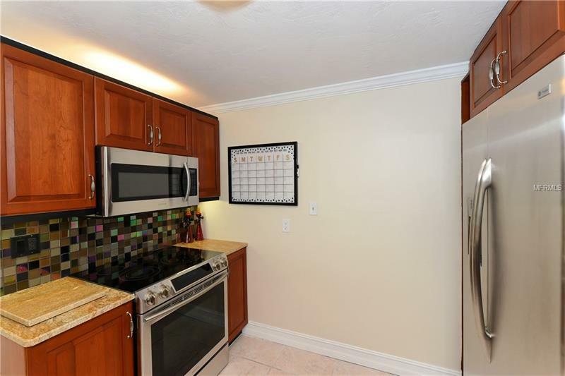 Property Photo:  101 S Gulfstream Avenue 11E  FL 34236 