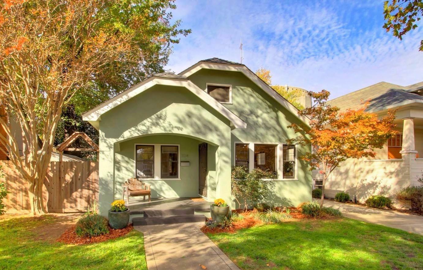 Property Photo: 1124 33rd Street CA 95816