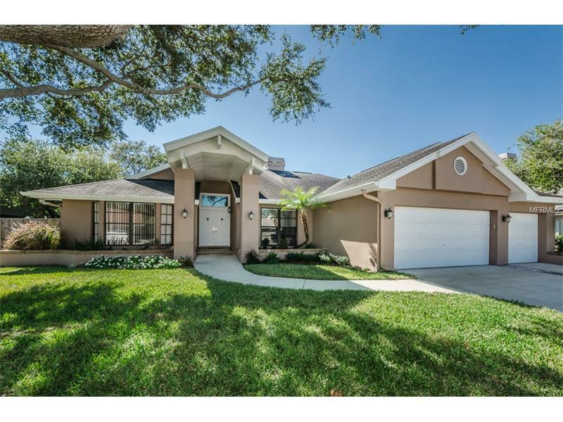 Property Photo:  1207 Huntington Lane  FL 34695 