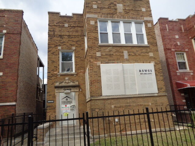 Property Photo:  7944 S Hermitage Avenue  IL 60620 