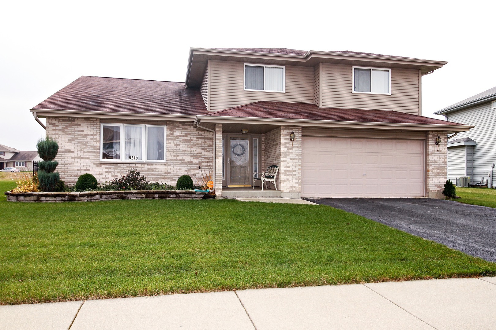 Property Photo: 5219 Northwind Drive IL 60471