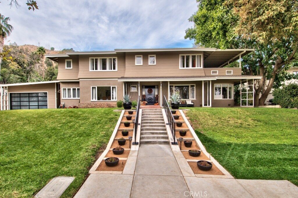 Property Photo:  4261 Glenwood Drive  CA 92501 