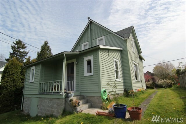 Property Photo:  1627 Humboldt St  WA 98225 