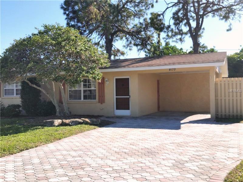 Property Photo:  409 Azure Road  FL 34293 