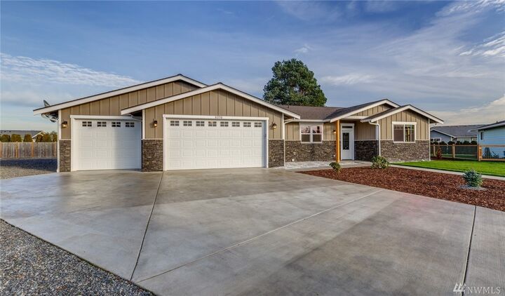 Property Photo: 8258 Quinault Rd WA 98230