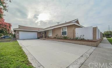 Property Photo:  2526 E Tennyson Avenue  CA 92806 