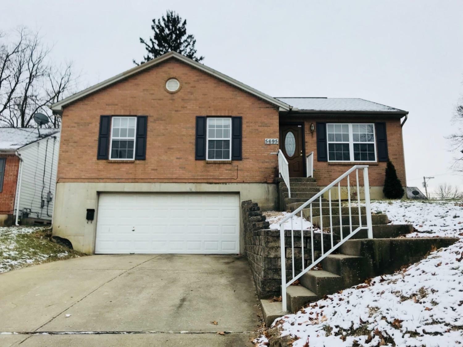 Property Photo: 5695 Victoryview Lane OH 45233