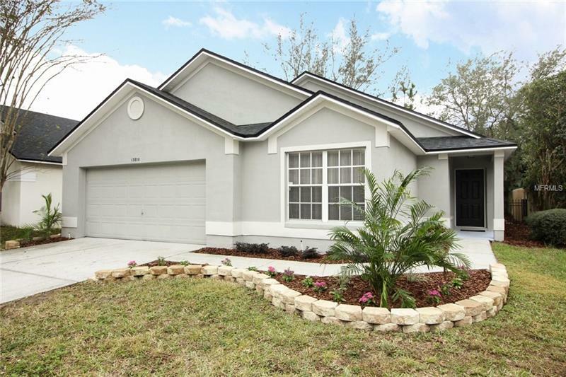 Property Photo:  13810 Valleybrooke Lane  FL 32826 