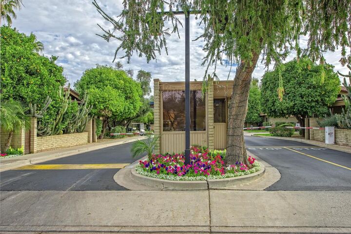 Property Photo:  4525 N 66th Street 70  AZ 85251 