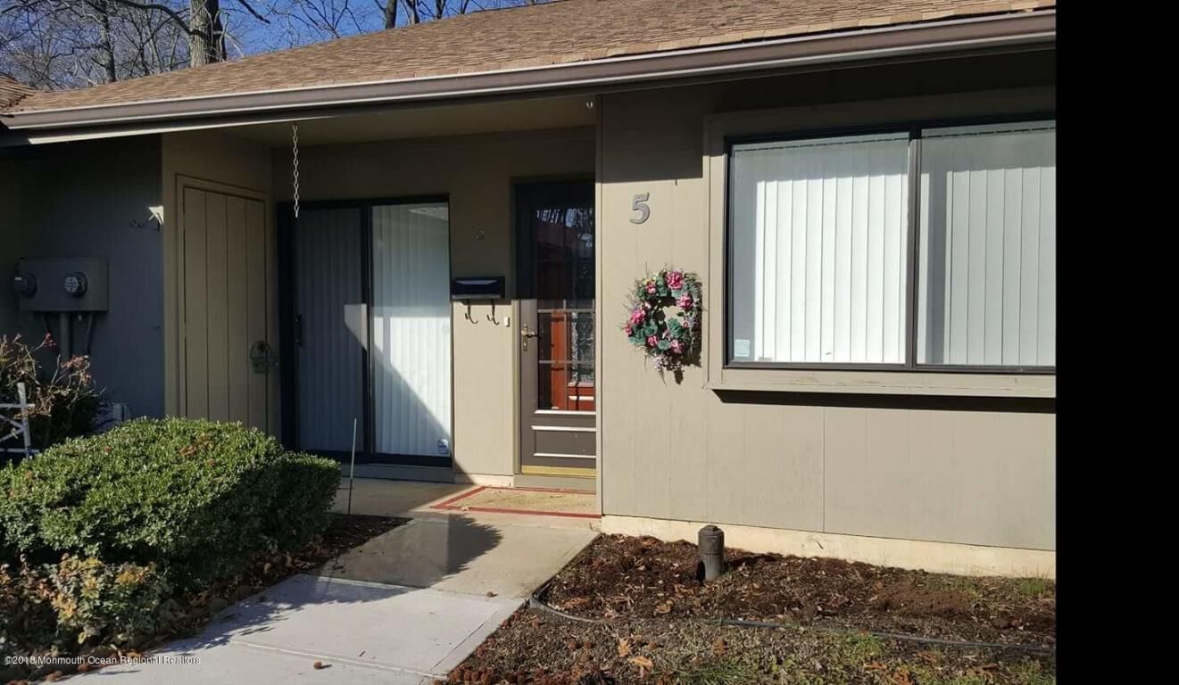 Property Photo:  5 Manchester Court  NJ 07701 