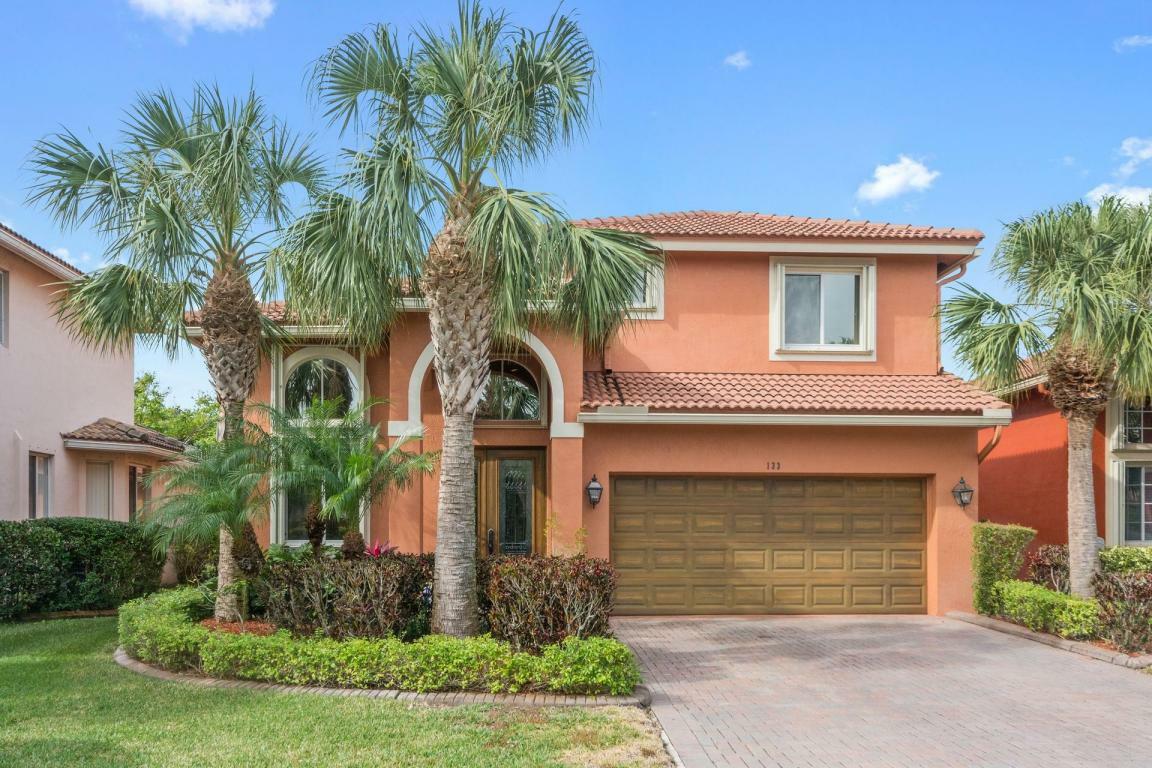 Property Photo:  133 Sarona Circle  FL 33411 