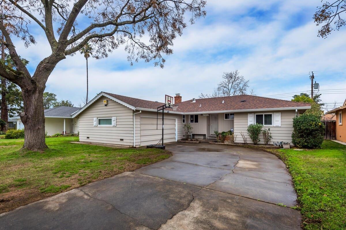 Property Photo:  4411 26th Avenue  CA 95820 