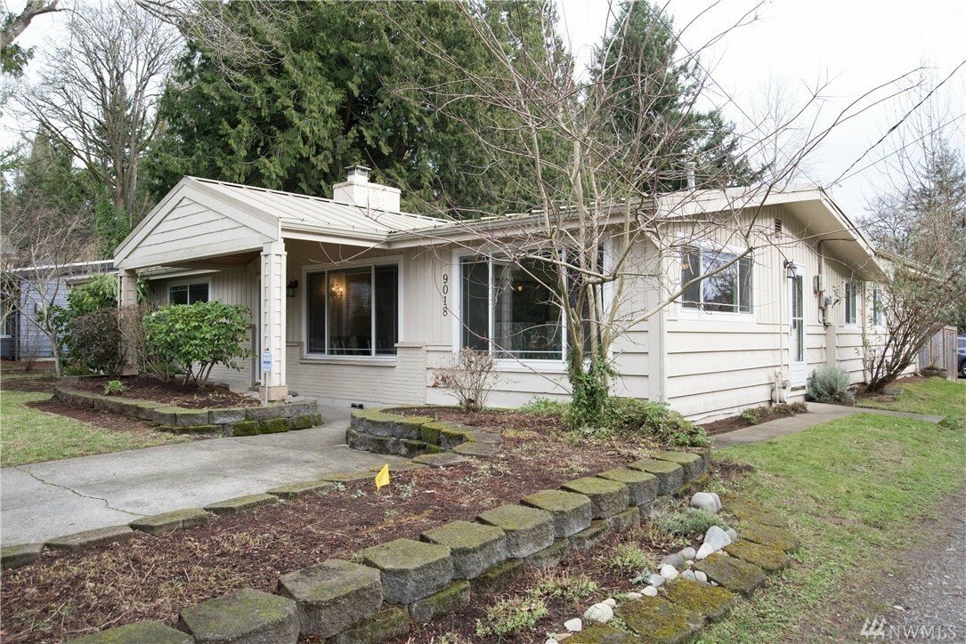 Property Photo:  9018 116th Ave NE  WA 98033 