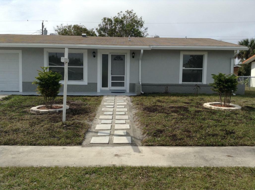 Property Photo:  932 Burn Drive NE  FL 32905 