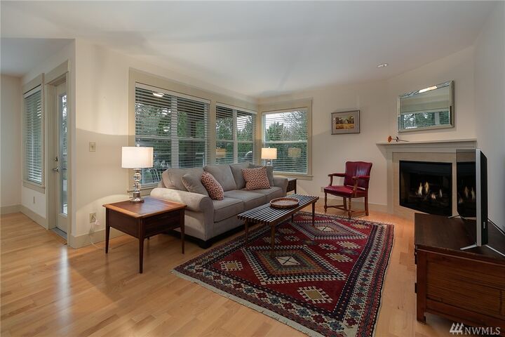 Property Photo: 22910 90th Avenue W B408 WA 98026