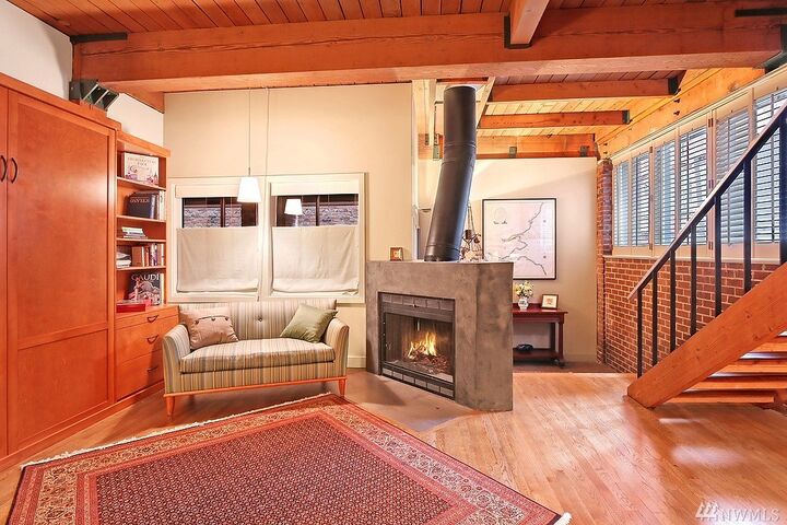 Property Photo: 611 Post Avenue 1 WA 98104