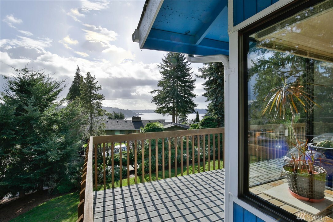 Property Photo: 18215 64th Ave NE WA 98028