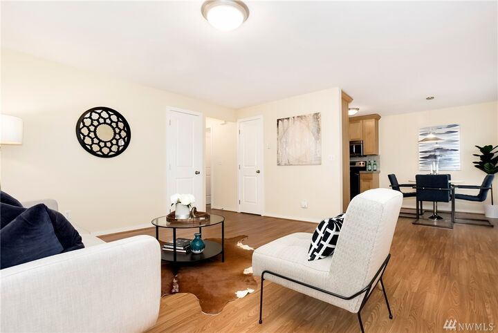 Property Photo: 510 Lee Street 7 WA 98109