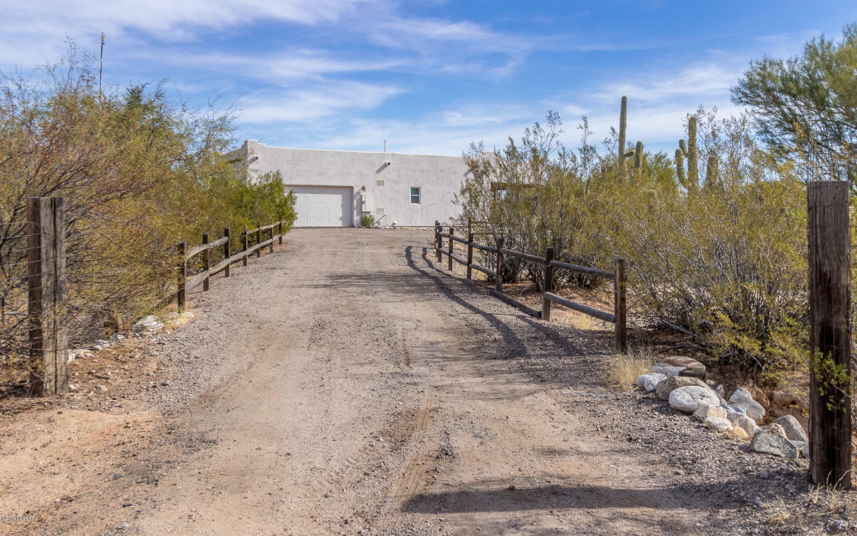 Property Photo:  36979 S Azalea Drive  AZ 85658 