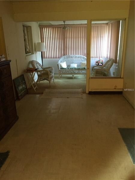 Property Photo: 110 Orangeview Avenue FL 33755