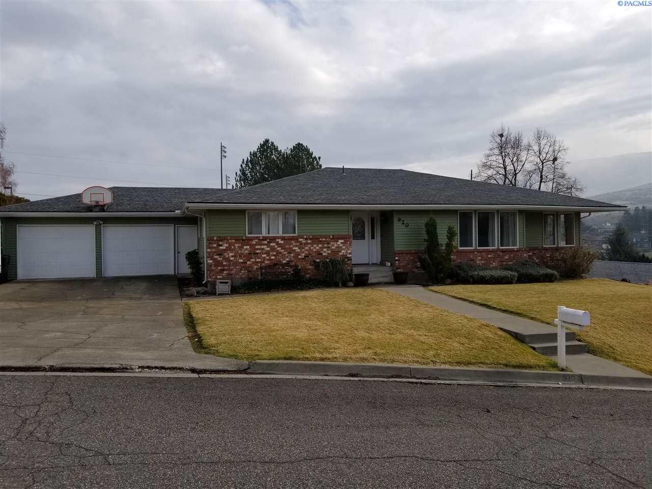 Property Photo: 920 Parkside Drive WA 99350