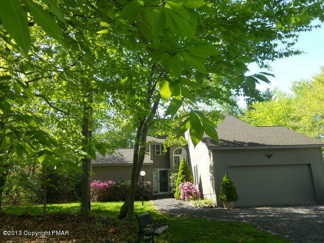 Property Photo:  2206 Pine Valley Drive  PA 18466 