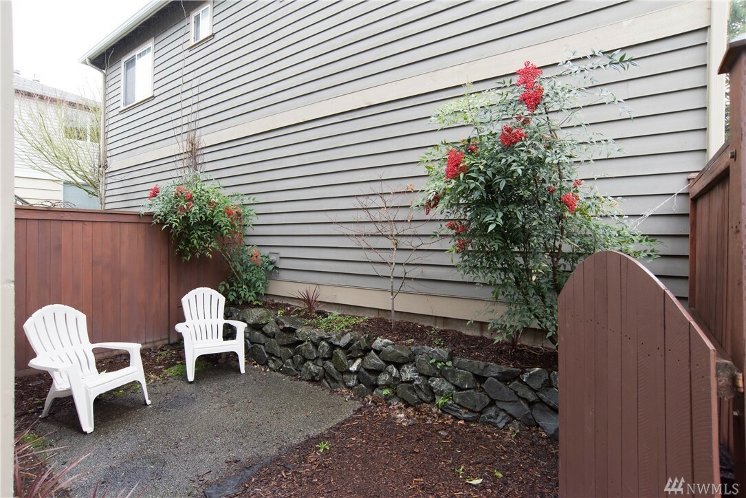 Property Photo:  4816 40th Ave SW A  WA 98116 