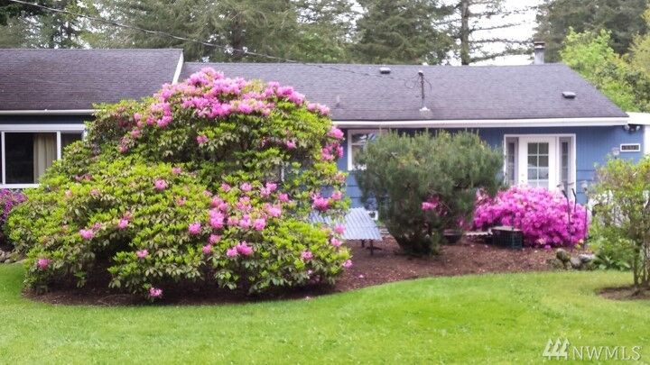 Property Photo:  13313  432nd Avenue SE  WA 98045 