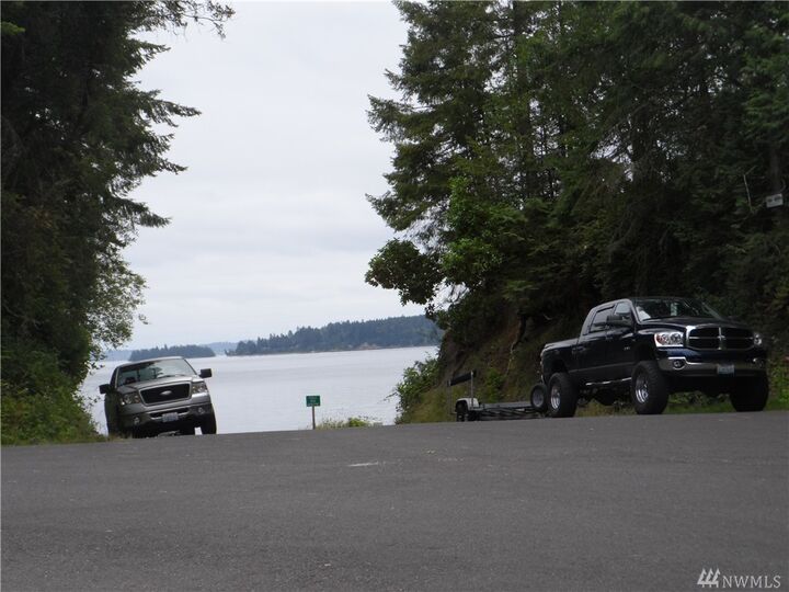 Property Photo:  7114 & 7116 Cliff Ave Kps  WA 98351 