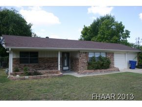 Property Photo: 206 Cottonwood Drive TX 76522