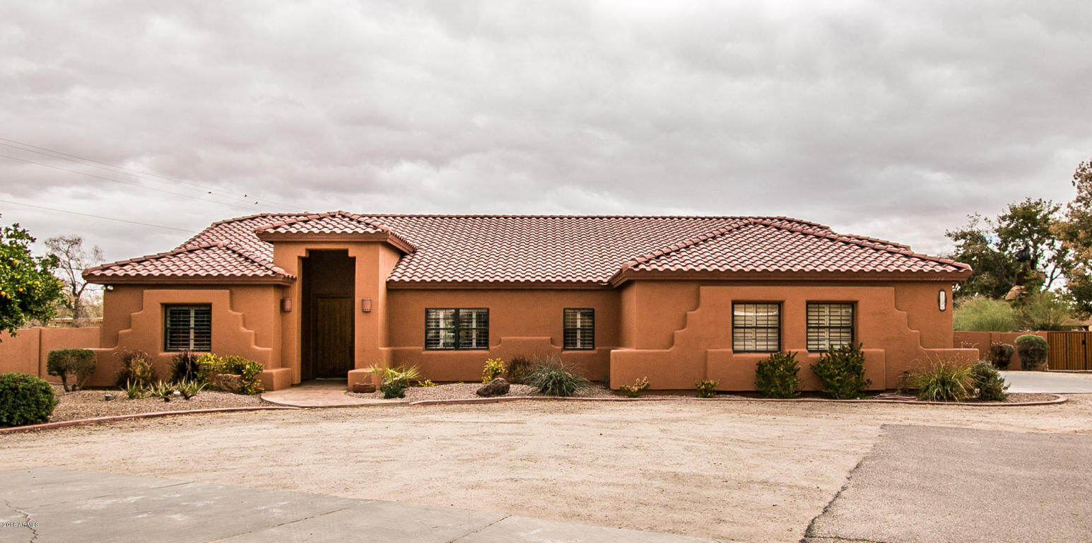 Property Photo:  1136 E Shepherds Way  AZ 85122 