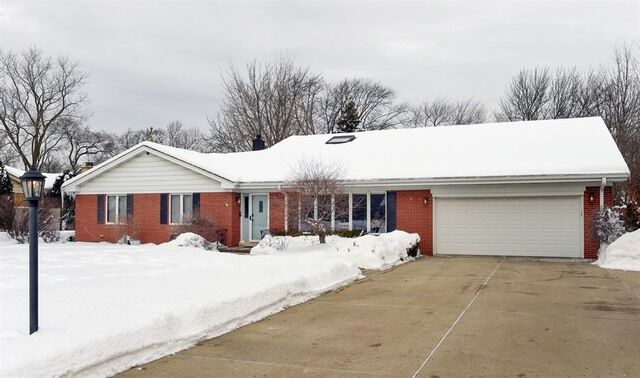 Property Photo:  10950 Jann Court  IL 60525 