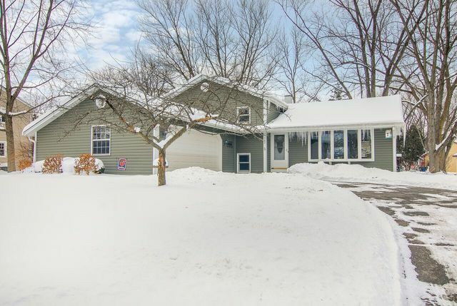 Property Photo:  532 Sheffield Road  IL 60565 