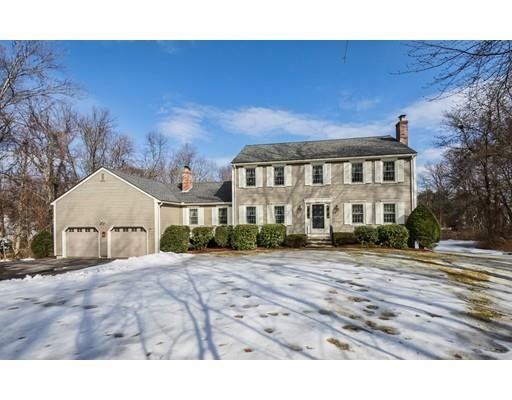 Property Photo:  4 Hawthorne Lane  MA 01824 