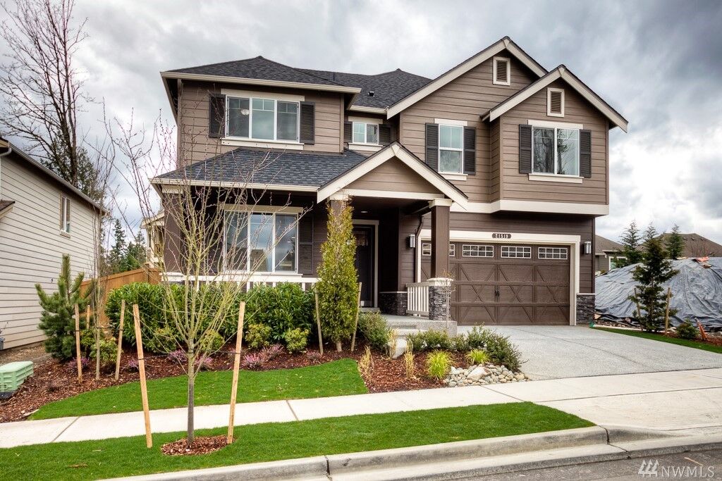 Property Photo: 13835 La Vinge Ct NE 1 WA 98110