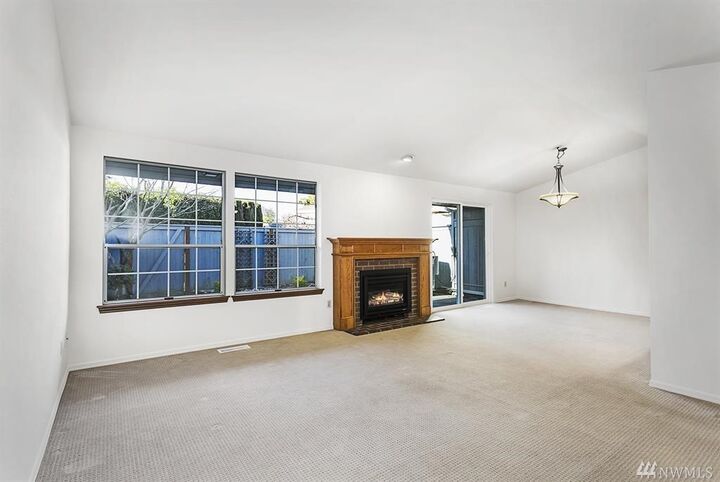 Property Photo:  6020 N Highlands Pkwy 10  WA 98406 