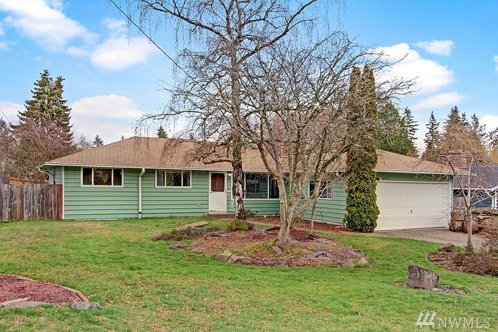 Property Photo: 16027 53rd Ave W WA 98026