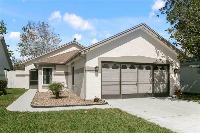 Property Photo:  5837 Plumtree Court  FL 32821 