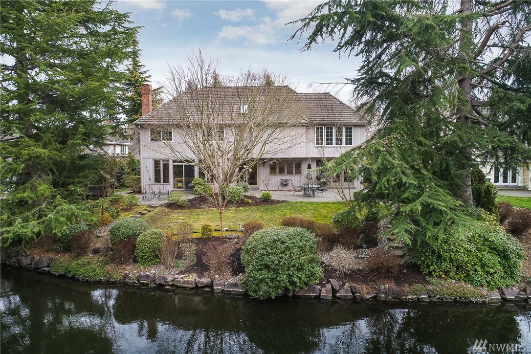 Property Photo: 7485 81st Place SE WA 98040