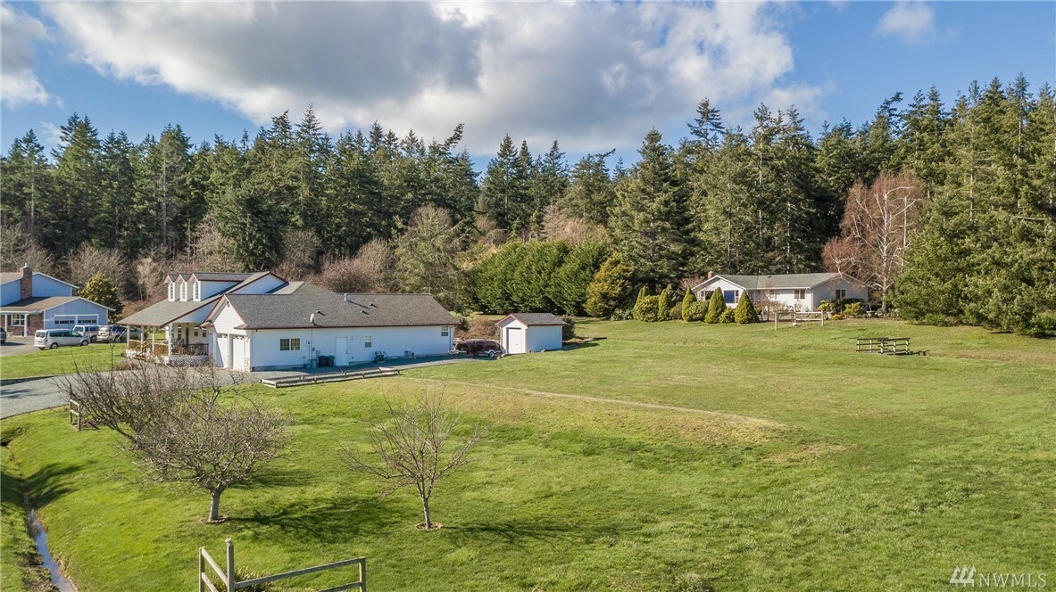 Property Photo:  2245 Fairway Lane  WA 98277 