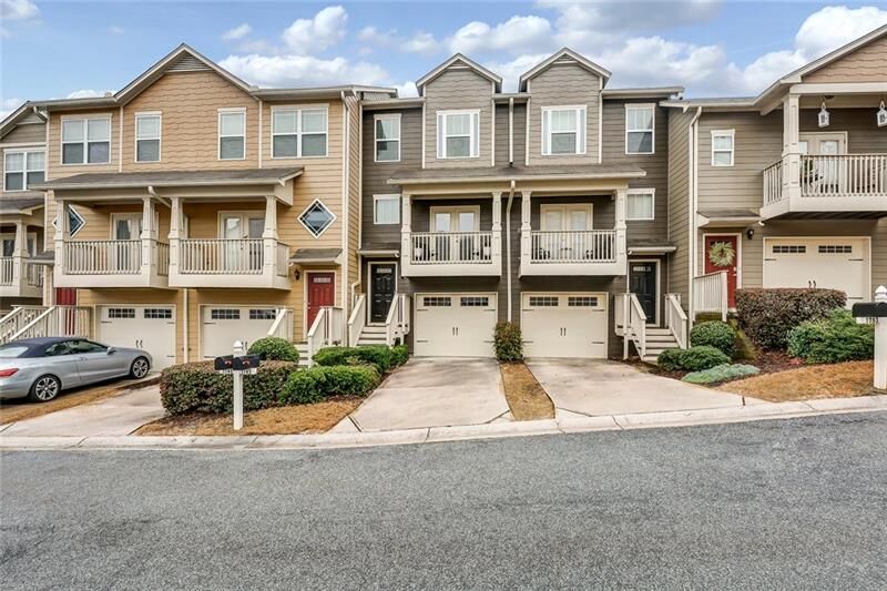 Property Photo:  1749 Liberty Parkway NW   30318 