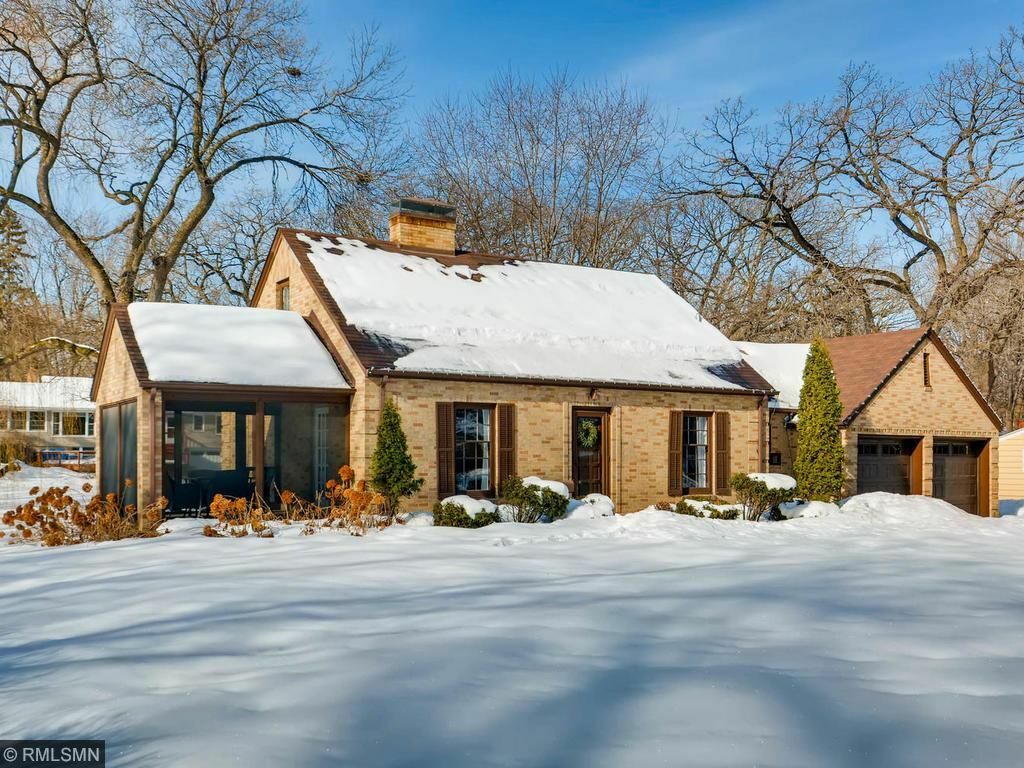 Property Photo:  3850 Woodland Drive  MN 55426 